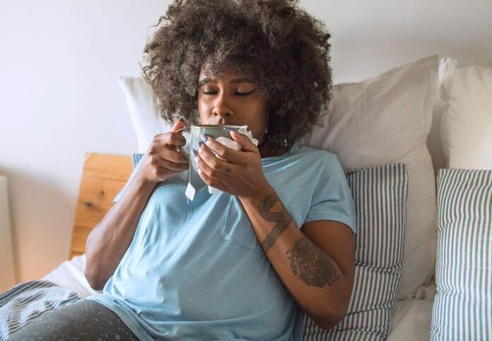 sick-drinking-hot-tea-1024725456_770x533_jpg