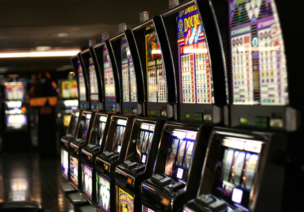 Las_Vegas_slot_machines