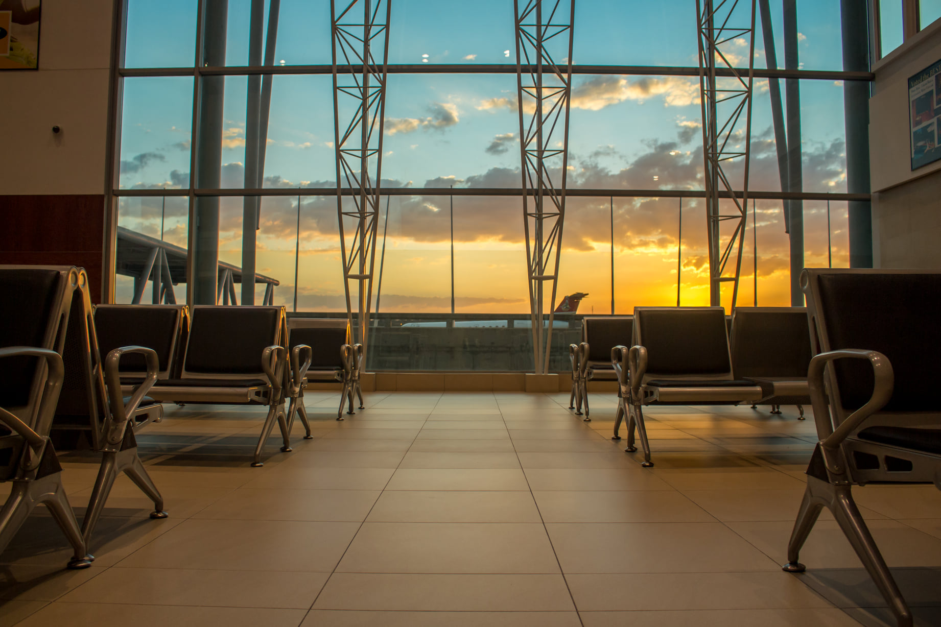 Eswatini’s government has completed a modern aircraft hangar at King Mswati III International Airport, boosting aviation capacity, operational efficiency, and national infrastructure standards.