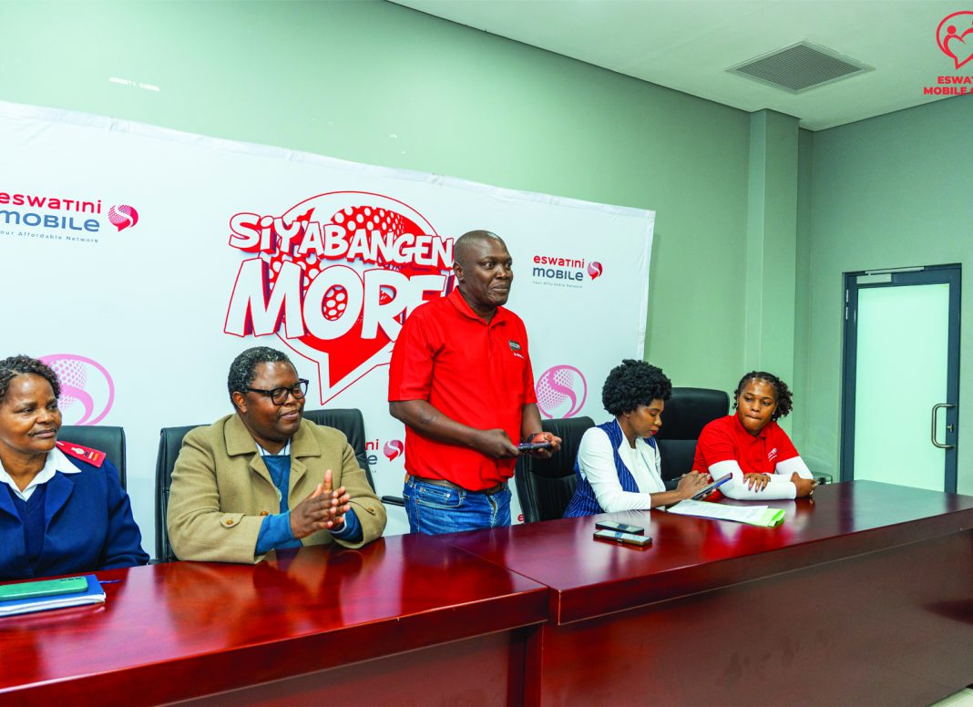 Donate Chief Information Officer Genius Sihlongonyane speaking on behalf of Eswatini Mobile CEO Sydney Sichula