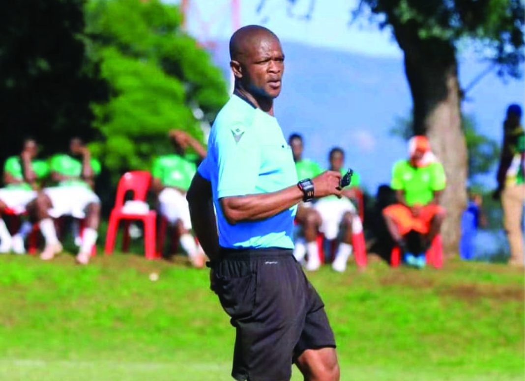 Ref Senior match official Vusani Dlamini.