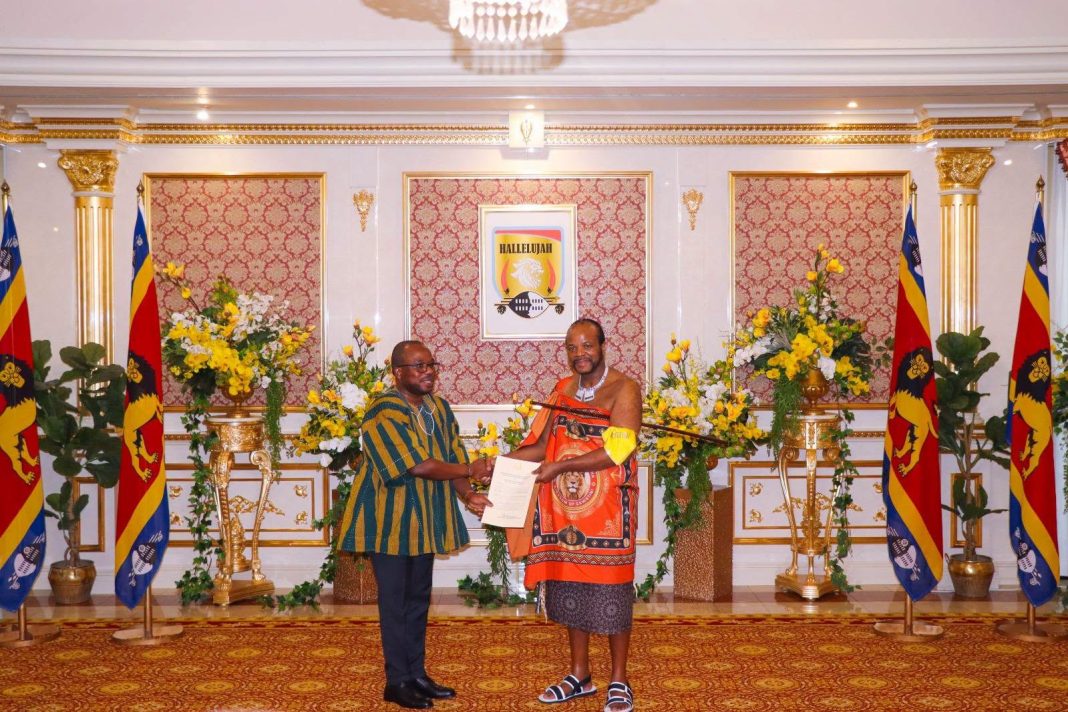 747923892_1562707485250088_5357991713751232511_n His Majesty King Mswati III has urged stronger cooperation between Eswatini and African nations as Ghana and Angola’s new envoys presented credentials at Lozitha.