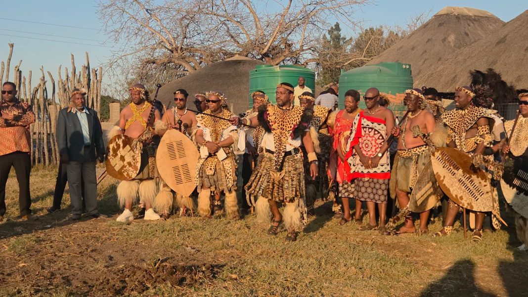 748343868_1809371593383107_3450298233006608590_n King Misuzulu kaZwelithini has formalised his union with Ndlunkulu Sihle Mdluli (KaMawewe), paying 70 cows in a historic ceremony in Mpumalanga.