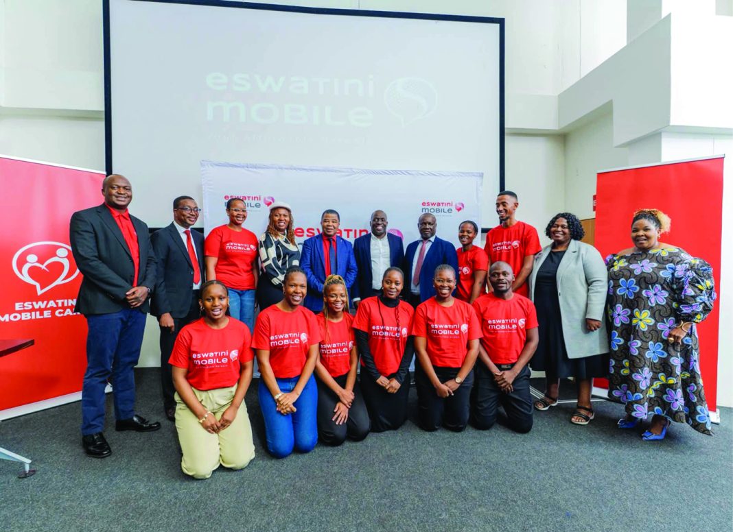 EM A moment of inspiration as UNESWA students pose with Inyatsi Group Chairman Michelo Shakantu during the launch of the internship programme.