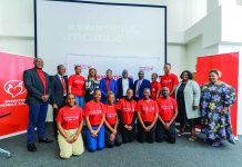 Inyatsi Group empowers 10 UNESWA students A moment of inspiration as UNESWA students pose with Inyatsi Group Chairman Michelo Shakantu during the launch of the internship programme.